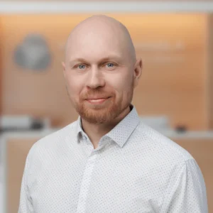 Dr Lauri Käis