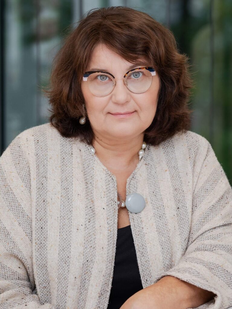 Dr Katrin Gross-Paju