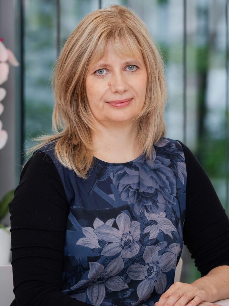 Dr Ulvi Thomson